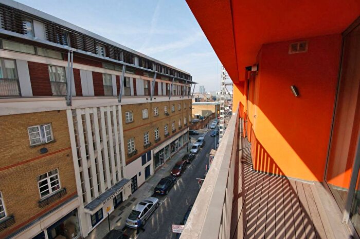 3 Bedroom Flat To Rent In Plumbers Row, London, E1