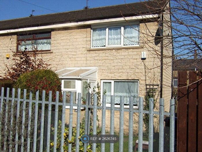 2 Bedroom End Of Terrace House To Rent In Concrete Street, Halifax, HX3