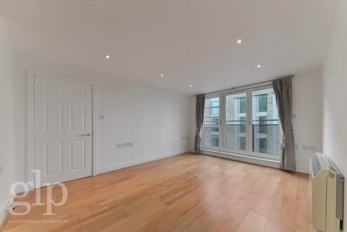 1 Bedroom Flat To Rent In Brockway House, Holloway Road, London, Greater London, N7