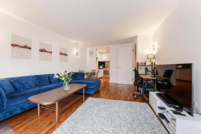 1 Bedroom Apartment For Sale In New Providence Wharf, London, E14