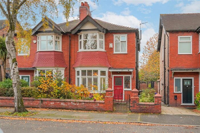 3 Bedroom Semi-Detached House For Sale In Daresbury Road, Chorlton, M21
