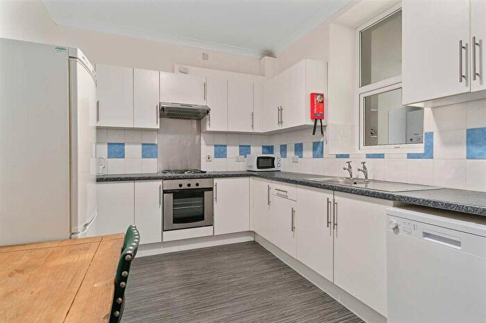 5 Bedroom Terraced House To Rent In Wellington Street, Plymouth, PL4