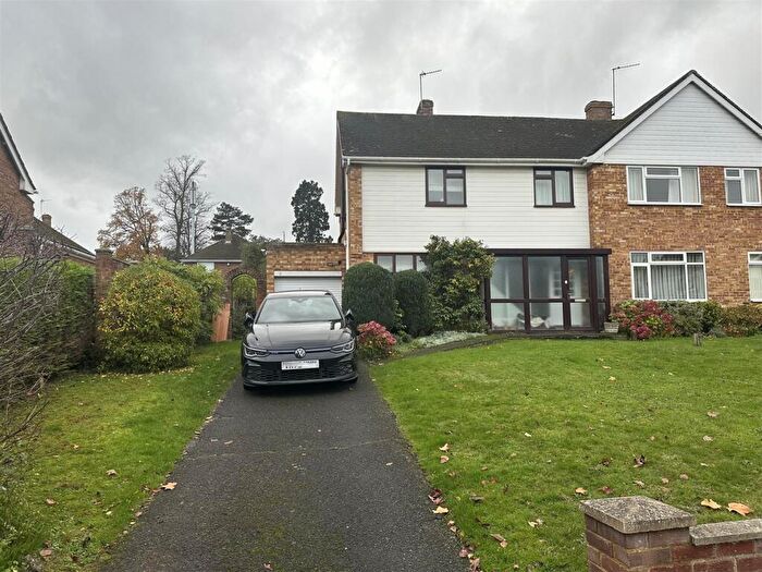 3 Bedroom Semi Detached House For Sale In Cobham Close, Maidstone, ME16