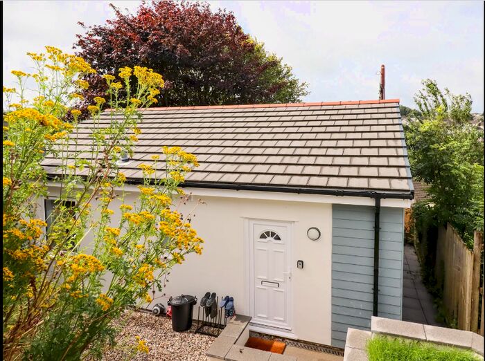 2 Bedroom Detached Bungalow To Rent In Bodmin, PL31