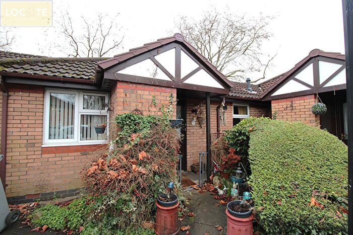 2 Bedroom Flat For Sale In Charleston Square, Urmston, M41