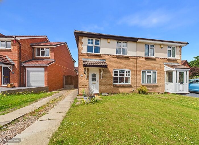 3 Bedroom Semi Detached House For Sale In Hermitage Drive, Walmley, Sutton Coldfield, B76