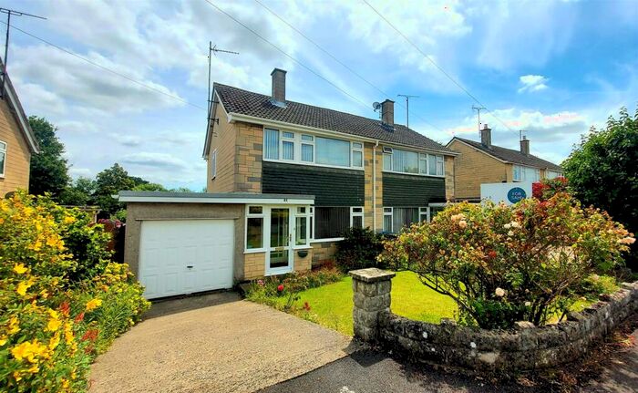 3 Bedroom Semi-Detached House For Sale In Broadmead, Corsham, SN13
