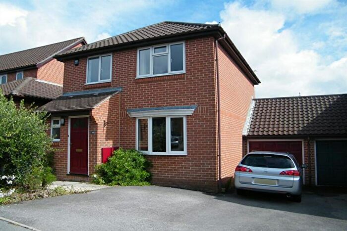 3 Bedroom Detached House To Rent In Broadstone, BH18