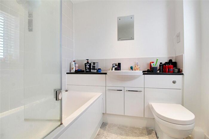 2 Bedroom Semi-Detached House For Sale In Brick Work Lane, Hook, RG27