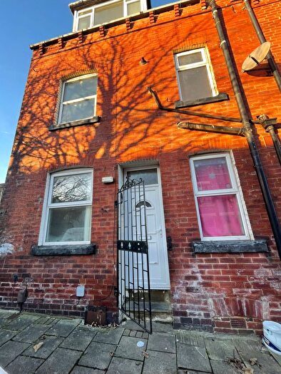 3 Bedroom Terraced House To Rent In Linden Avenue, Leeds, LS11