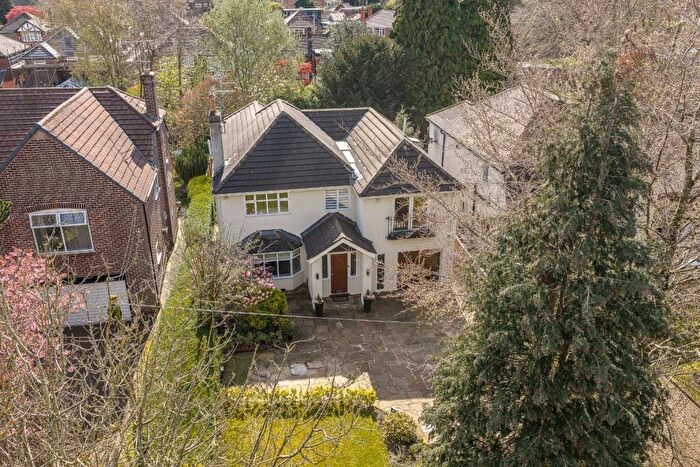 5 Bedroom Detached House For Sale In The Avenue, Sale, Cheshire, M33