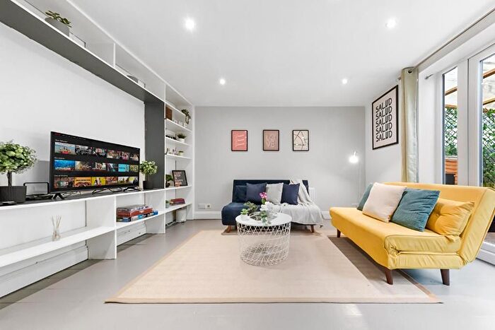 2 Bedroom Flat To Rent In Essendine Road, London, W9