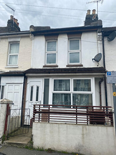 3 Bedroom Terraced House To Rent In Milton Road, Gillingham, ME7