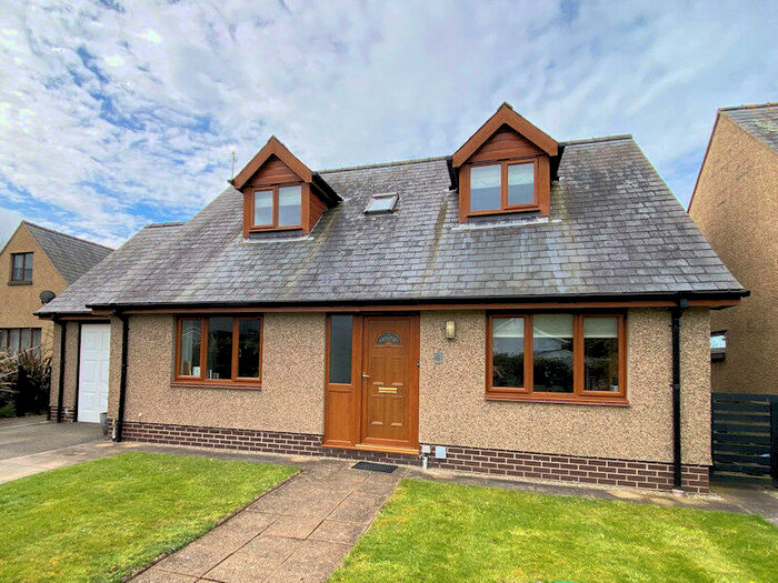 3 Bedroom Detached House For Sale In Parc Gwyrdd, Bryncrug, LL36