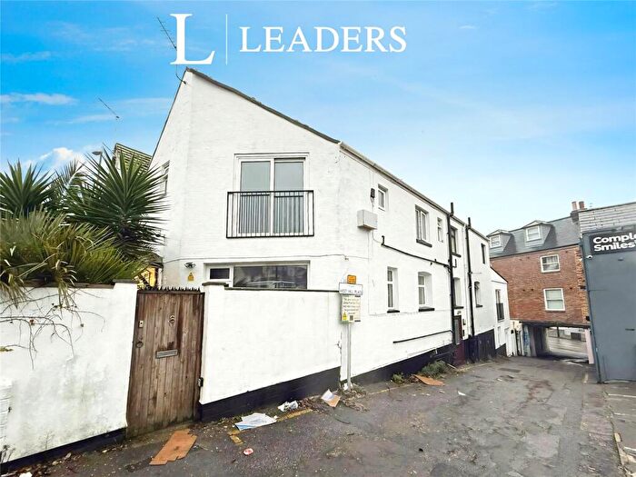 2 Bedroom Flat To Rent In West Hill Place, Bournemouth, Dorset, BH2