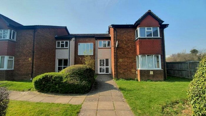 Studio To Rent In Rabournmead Drive, Northolt, UB5