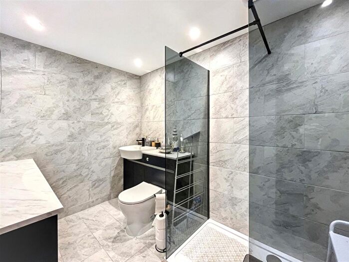 3 Bedroom Semi-Detached Bungalow For Sale In Norwich, NR6