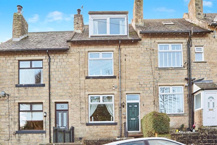 3 Bedroom Terraced House For Sale In Park Avenue, Oakworth, Keighley, BD22