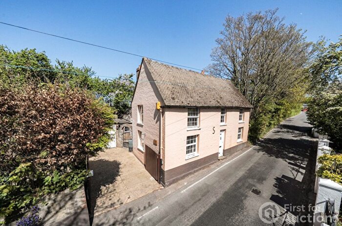 3 Bedroom Detached House For Sale In Highlands Hill, Swanley, Kent, BR8