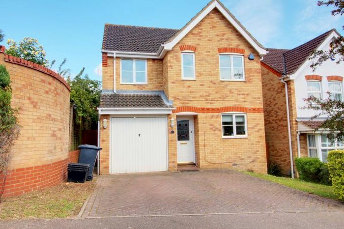 4 Bedroom Detached House To Rent In Markham Road, Cheshunt, Waltham Cross, EN7