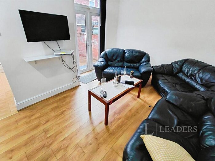 5 Bedroom Terraced House To Rent In Ladybarn Road, M14