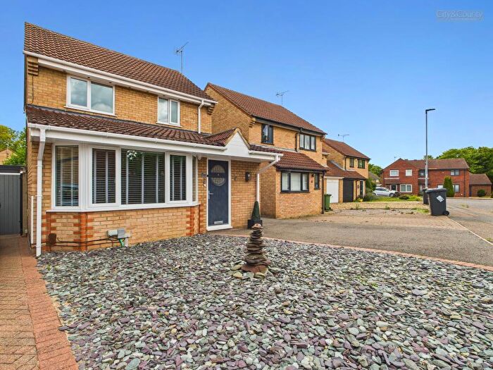 3 Bedroom Detached House For Sale In Sevenacres, Orton Brimbles, Peterborough, PE2
