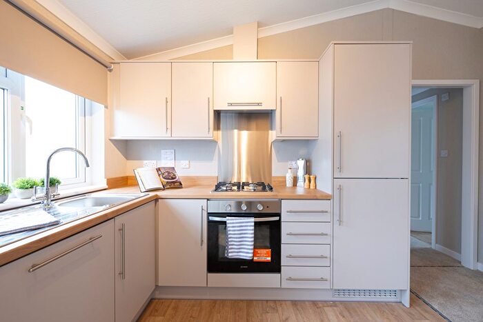 2 Bedroom Mobile/park Home For Sale In Seagull Drive, Sandy Bay Residential Resort, SS8