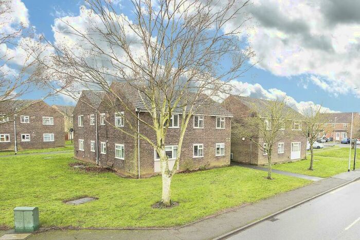 2 Bedroom Apartment To Rent In Brambleside, Kettering, NN16