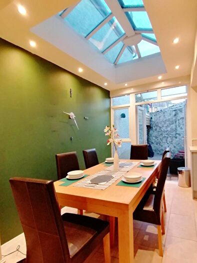 4 Bedroom Terraced House To Rent In Bond Street, Swansea, SA1