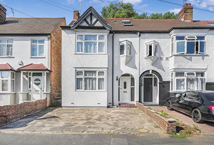 4 Bedroom Semi Detached House For Sale In Westward Road, Chingford, E4