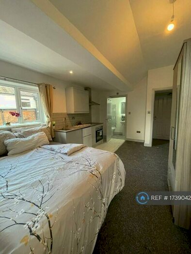 Studio To Rent In York Road, Edgbaston, Birmingham, B16