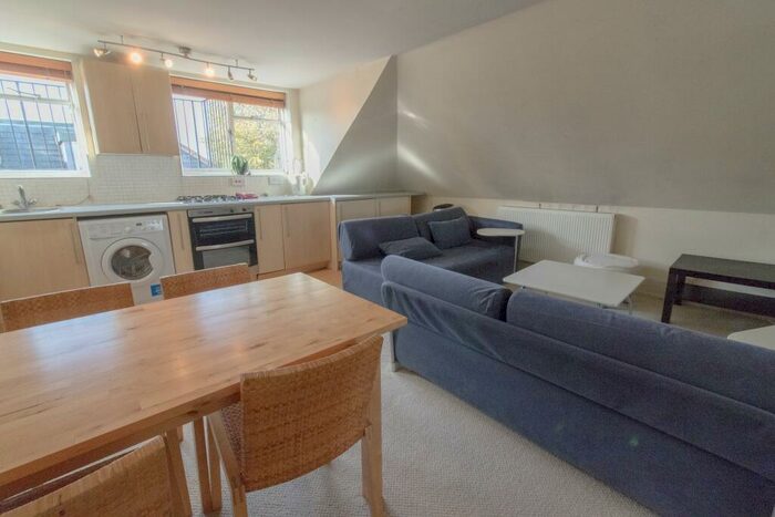 1 Bedroom Flat To Rent In Clarence Road, , Windsor, SL4