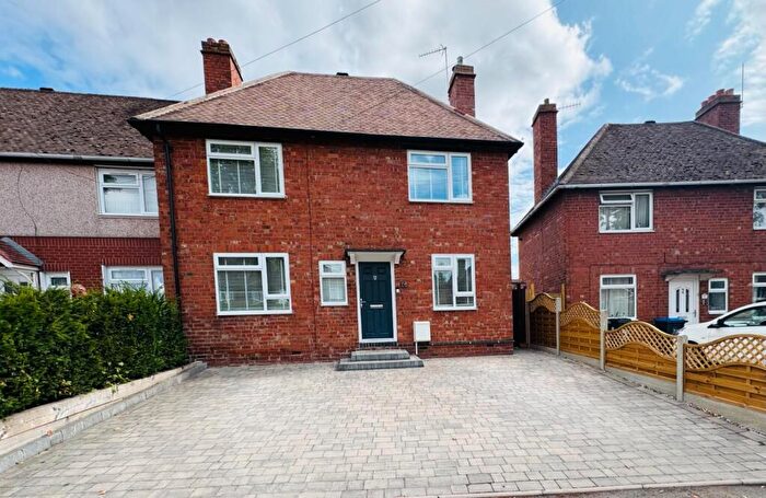 3 Bedroom Semi Detached House For Sale In Cape Road, Warwick, CV34