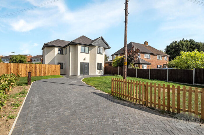 4 Bedroom Detached House For Sale In Silo Drive, Godalming, Surrey, GU7