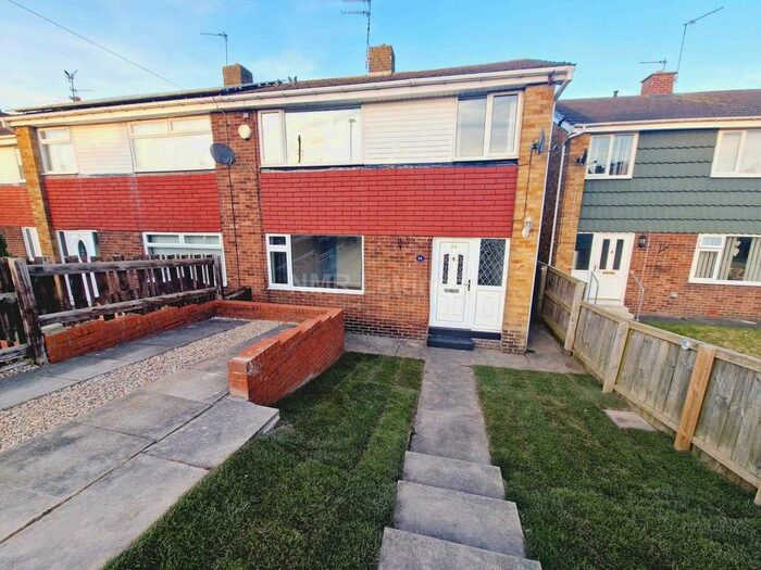 3 Bedroom Semi-Detached House To Rent In Charlaw Close, Durham, DH7