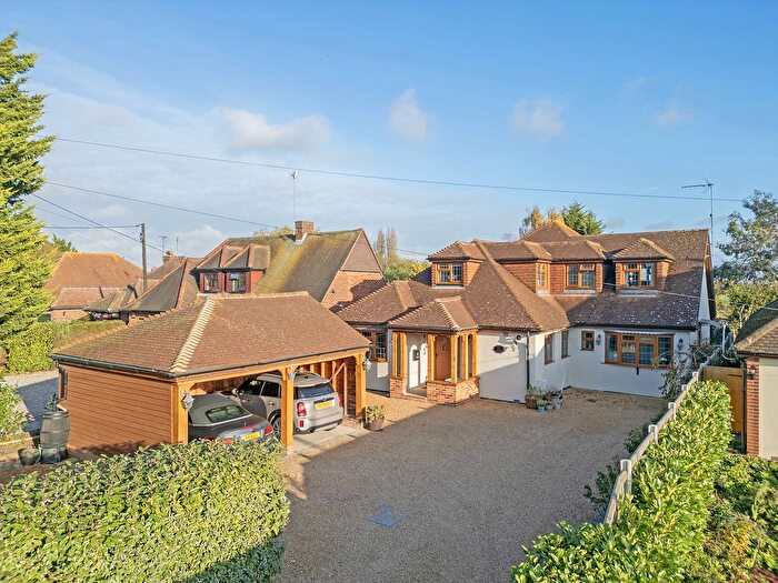 4 Bedroom Detached House For Sale In Rignals Lane, Chelmsford, CM2