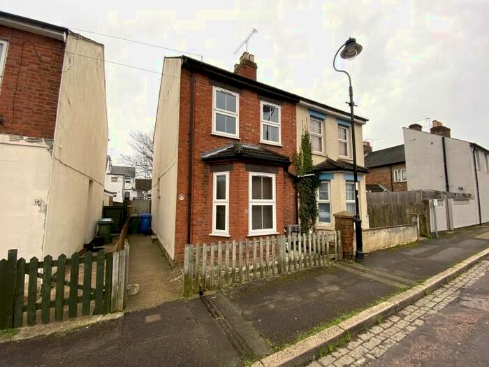 3 Bedroom Semi-Detached House To Rent In Vine Street, Aldershot, GU11