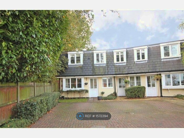 1 Bedroom Maisonette To Rent In Kimptons Court, Woolmer Green, SG3