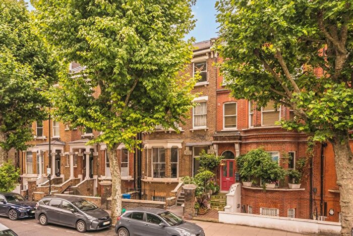 2 Bedroom Flat For Sale In Elgin Avenue, Maida Vale, W9
