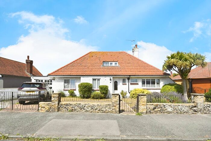 4 Bedroom Detached Bungalow For Sale In Arlington Gardens, Margate, Kent, CT9