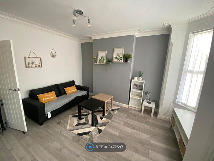 2 Bedroom Terraced House To Rent In Russell Road, Nottingham, NG7