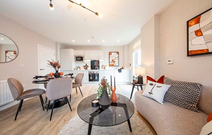 1 Bedroom Flat For Sale In "The Dace" At High Streee, Brentford, TW8