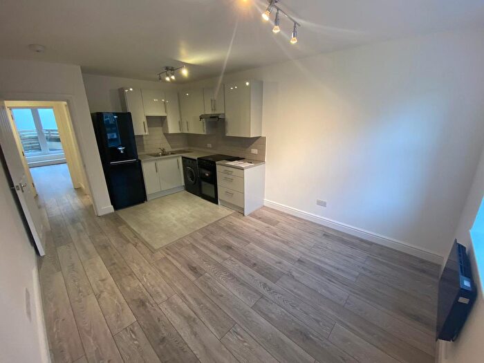 1 Bedroom Flat To Rent In Southwark Park Road, London, SE16