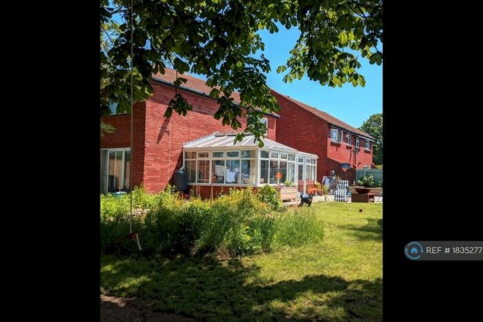 4 Bedroom Terraced House To Rent In Alder Court, Cheltenham, GL51