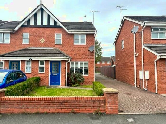 3 Bedroom Semi-Detached House To Rent In St Andrews Court, CW2