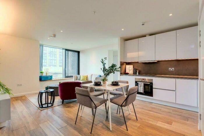 1 Bedroom Flat To Rent In Short Let | All Blls Included | Empire House, Highgate Hill, London, N19