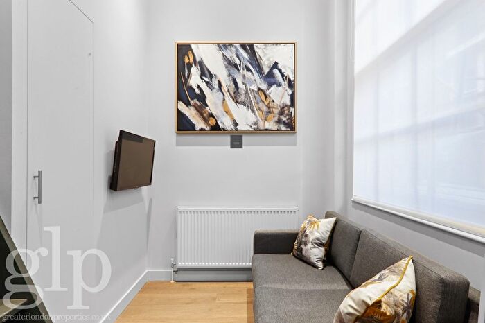 Studio To Rent In Golden Square, Soho, W1F