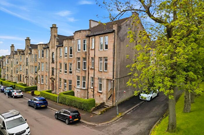 2 Bedroom Flat For Sale In South Park Drive, Paisley, PA2
