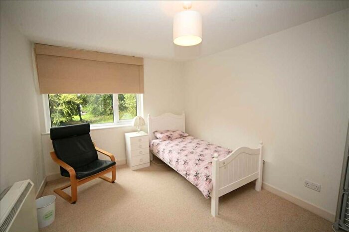 3 Bedroom Flat To Rent In Druid Woods, Avon Way, Bristol, BS9