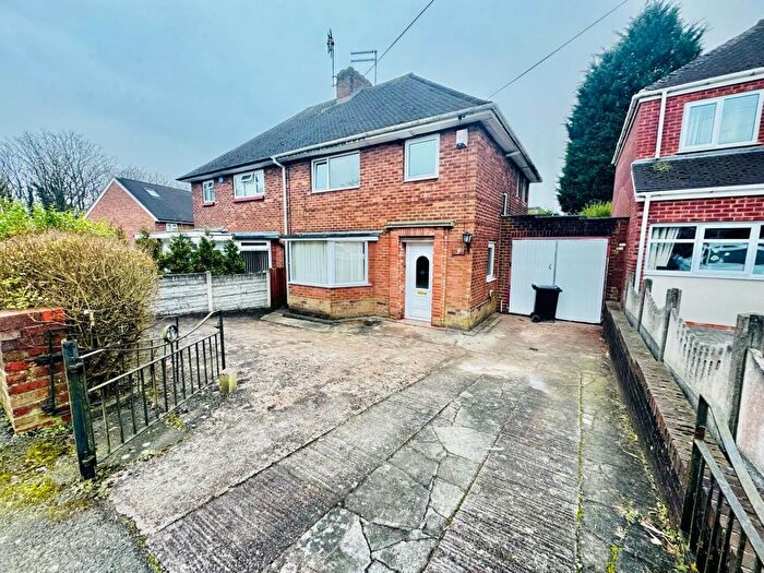 3 Bedroom Semi-Detached House To Rent In Cambridge Road, Dudley, DY2